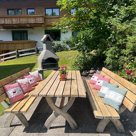 Ferienwohnung Steinbock Terrasse, Gartensauna, Garten, Grillplatz シュトゥンム エクステリア 写真