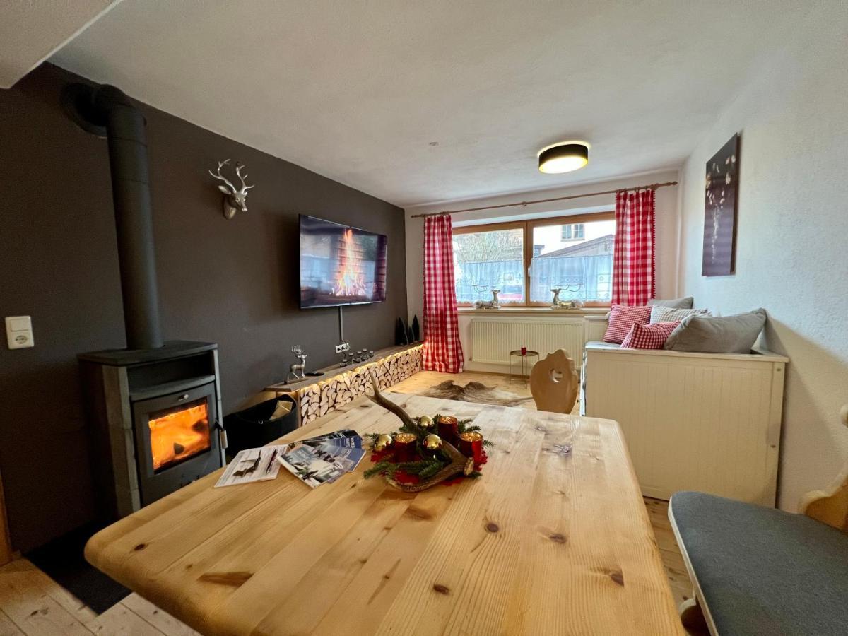 Ferienwohnung Steinbock Terrasse, Gartensauna, Garten, Grillplatz シュトゥンム エクステリア 写真