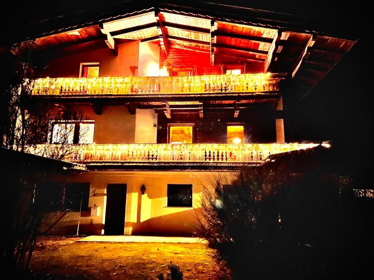 Ferienwohnung Steinbock Terrasse, Gartensauna, Garten, Grillplatz シュトゥンム エクステリア 写真