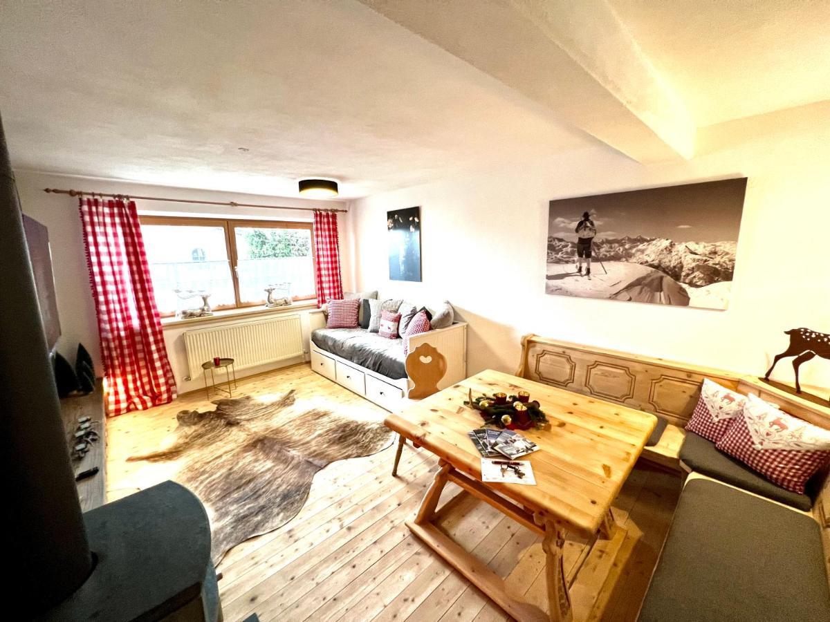 Ferienwohnung Steinbock Terrasse, Gartensauna, Garten, Grillplatz シュトゥンム エクステリア 写真